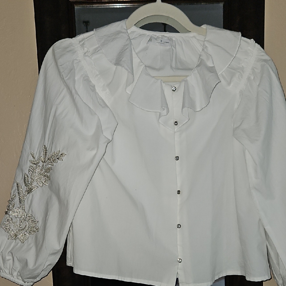 Zara White Blouse with Ruffled Collar